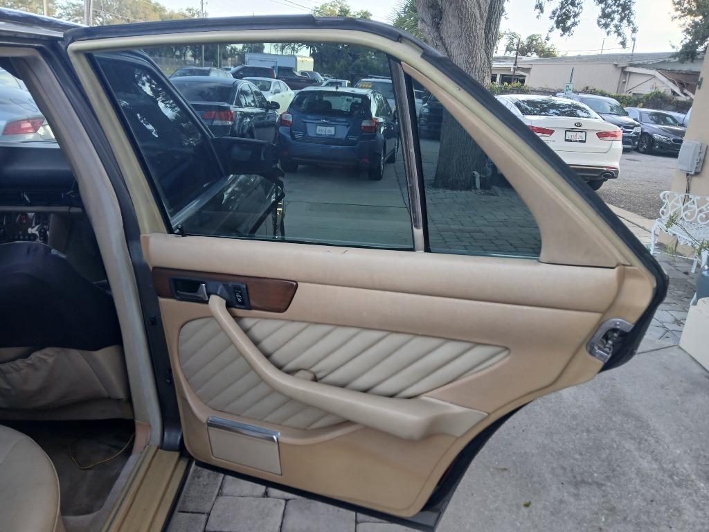 1989 Mercedes-Benz 300 - Photo 13