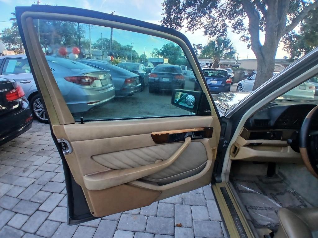 1989 Mercedes-Benz 300 - Photo 9