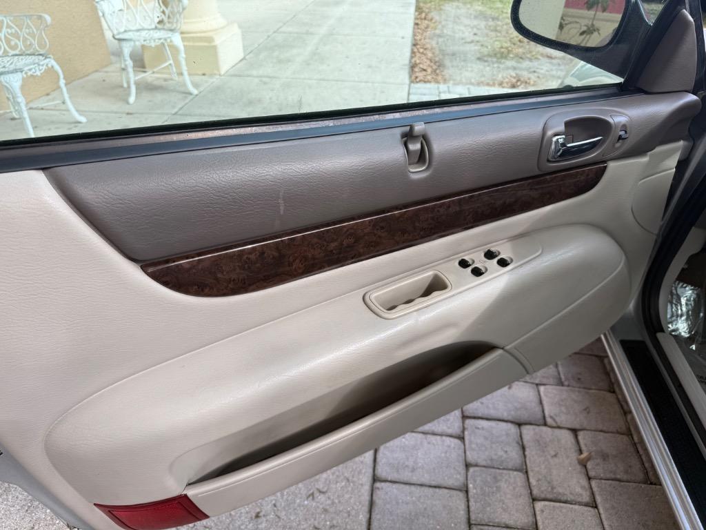 2005 Chrysler Sebring Limited - Photo 10
