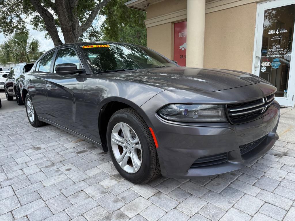 2015 Dodge Charger SE's photo