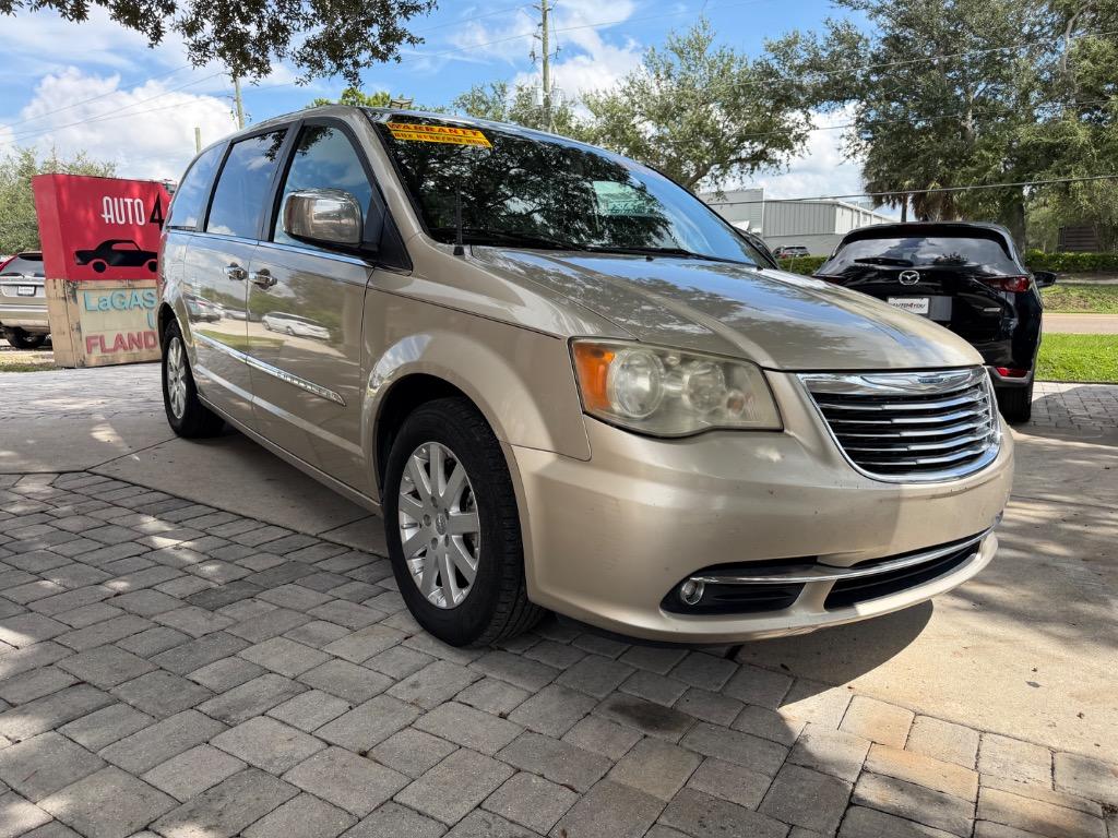 2013 Chrysler Town & Country Touring